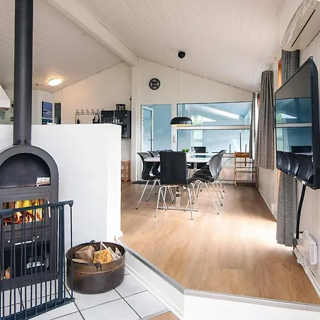 בית נופש Luxury Retreat In Vejers *